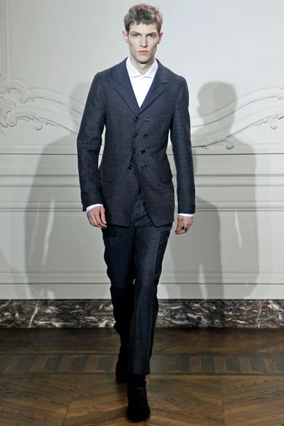 Look 8